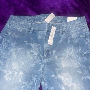 WHITE HOUSE BLACK MARKET JEANS